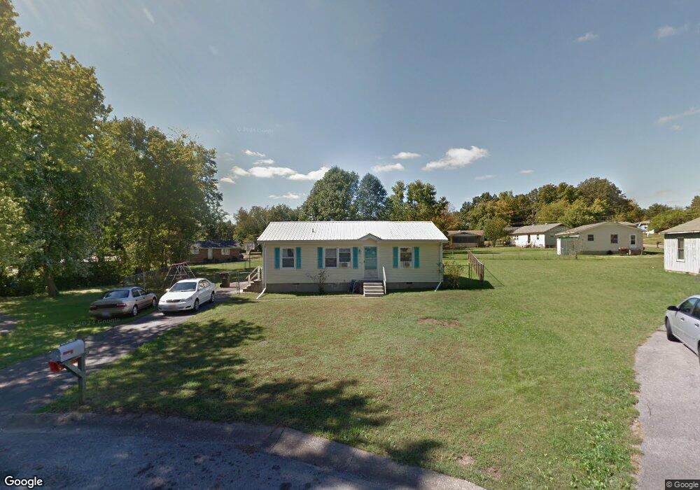 1402 Larch Place, Hopkinsville, KY 42240 - photo 1