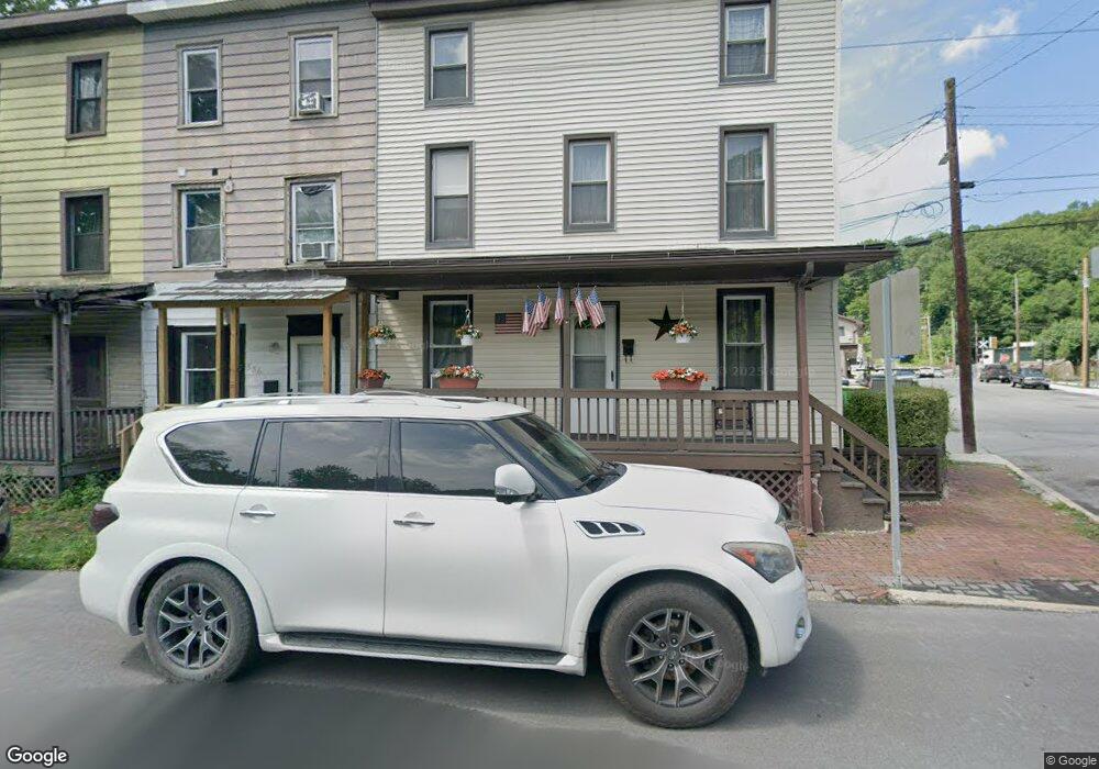 538 Pine St, Tamaqua, PA 18252 - photo 1