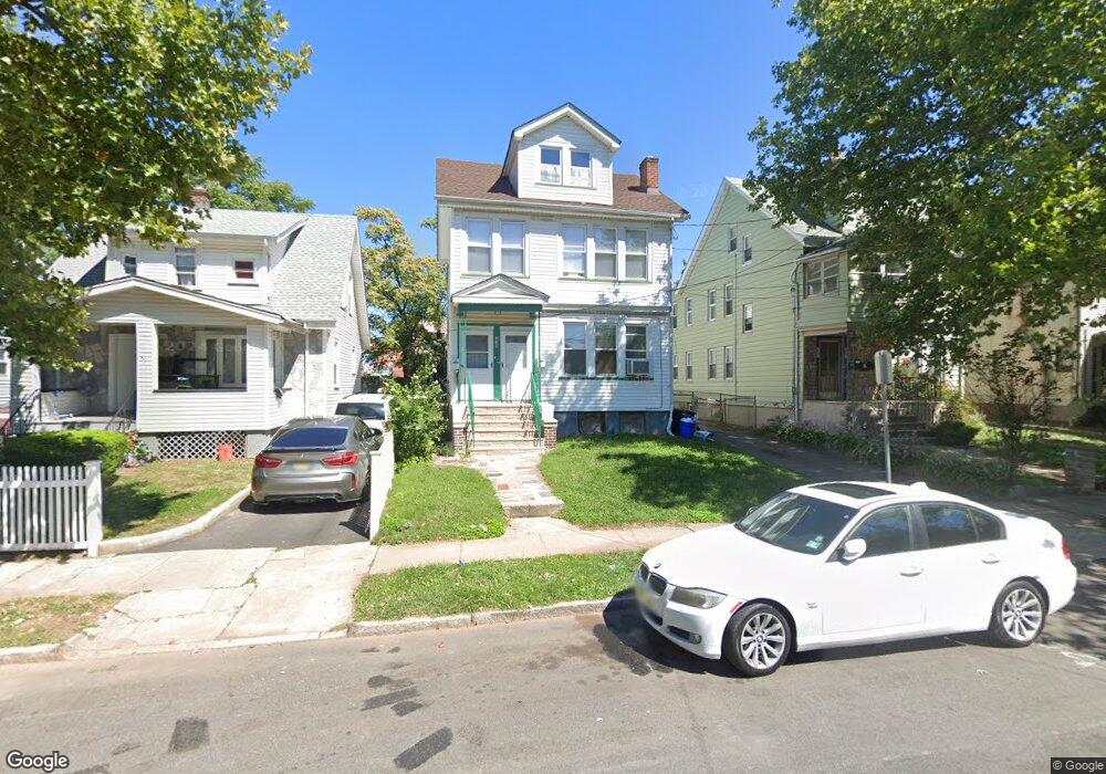 259 Weequahic Ave unit 1, Newark, NJ 07112 - photo 1