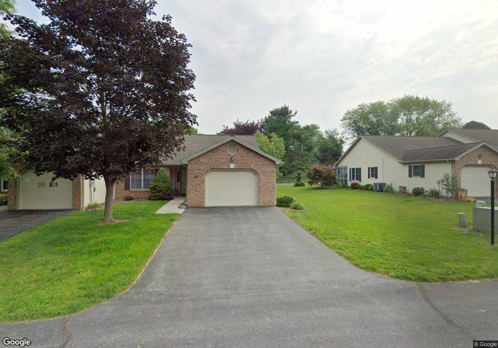 411 Deborah Ct, Chambersburg, PA 17201 - photo 1