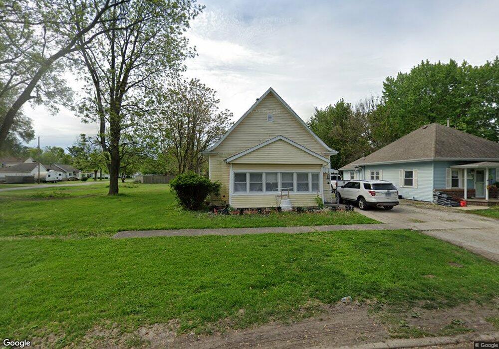 2805 Moultrie Ave, Mattoon, IL 61938 - photo 1