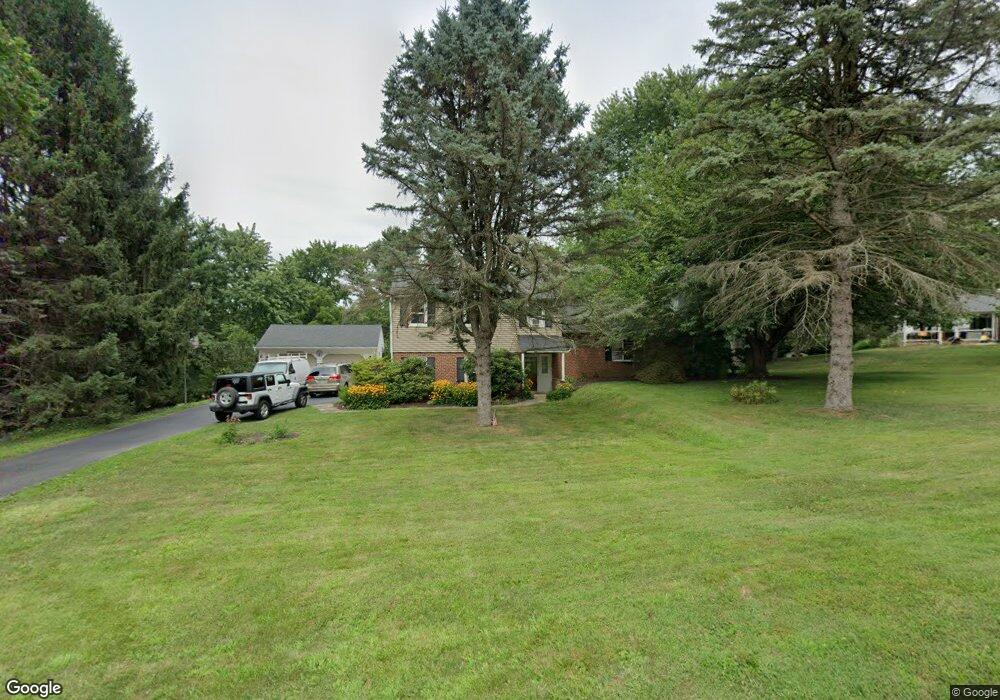 913 Louise Ln, West Chester, PA 19382 - photo 1