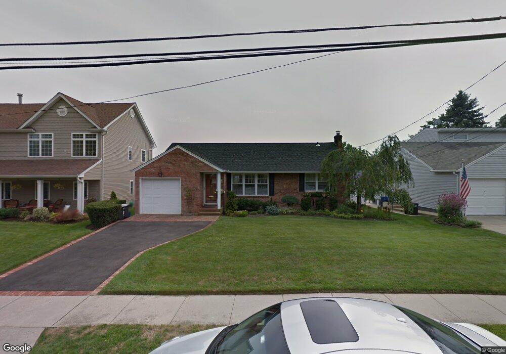 536 Surrey Place, Oceanside, NY 11572 - photo 1