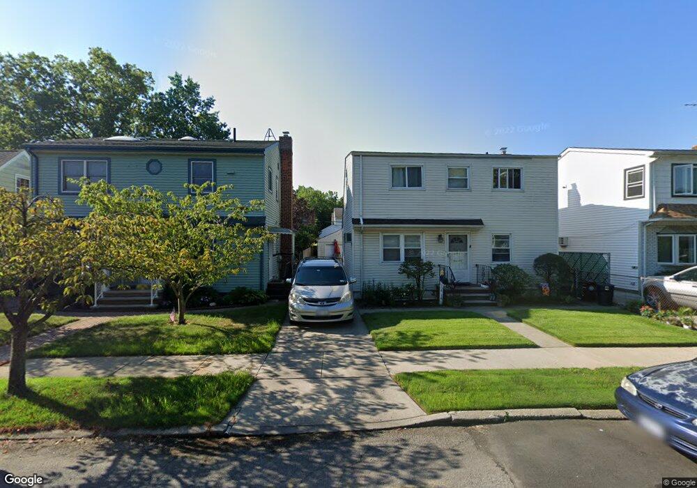 16414 Metcalf Ave, Fresh Meadows, NY 11365 - photo 1