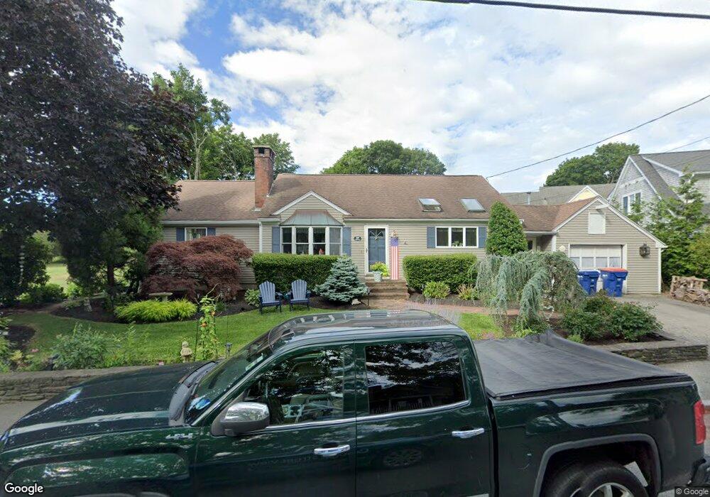 27 Main St, Mattapoisett, MA 02739 - photo 1