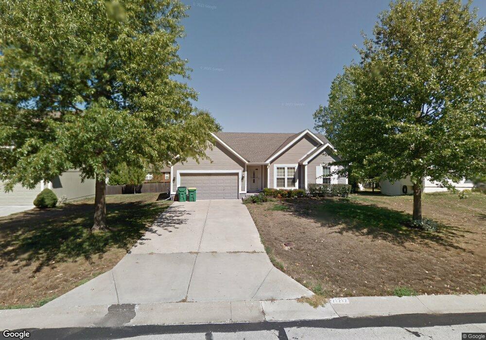 21212 W 51st Terrace, Shawnee, KS 66218 - photo 1