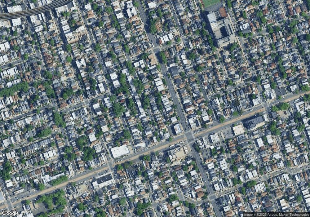 9149 110th St, Richmond Hill, NY 11418 - photo 1