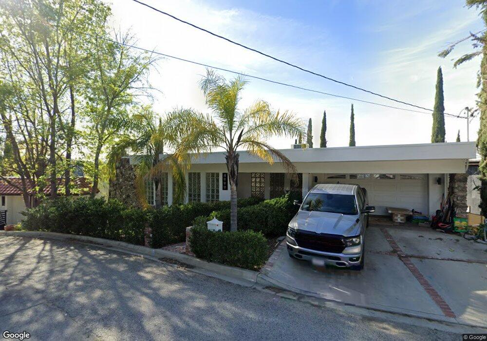 4999 Medina Dr, Los Angeles, CA 91364 - photo 1