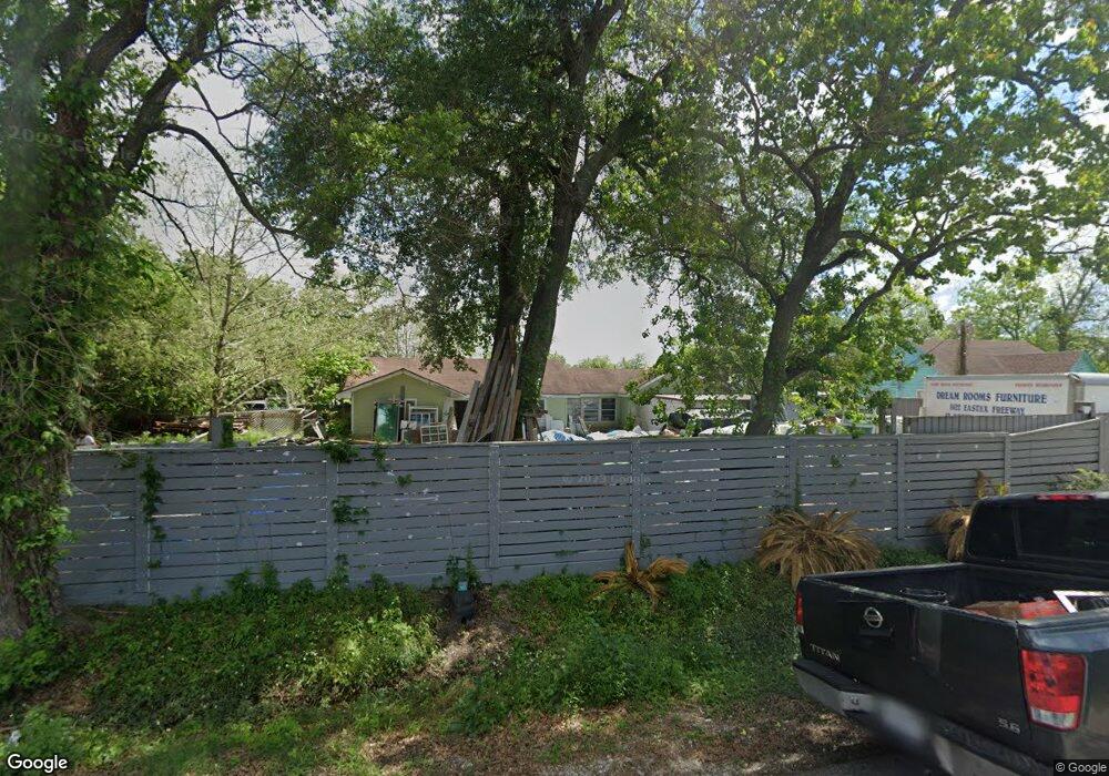 306 E Rogers St, Houston, TX 77022 - photo 1