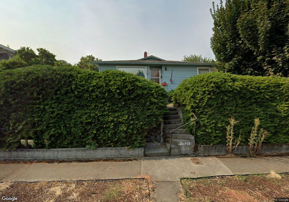 722 1/2 E 13th St, the Dalles, OR 97058 - photo 1