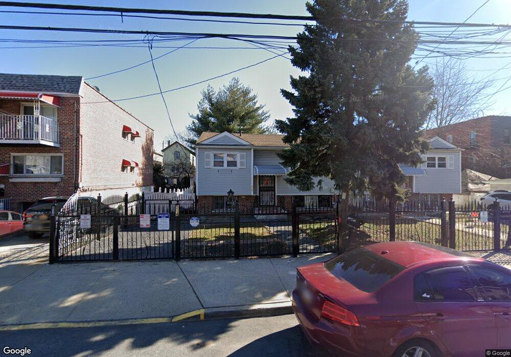 514 Taylor Ave, Bronx, NY 10473 - photo 1