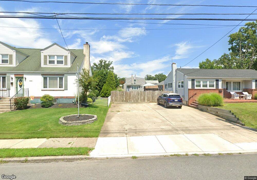 114 Darthmouth Dr, Folsom, PA 19033 - photo 1