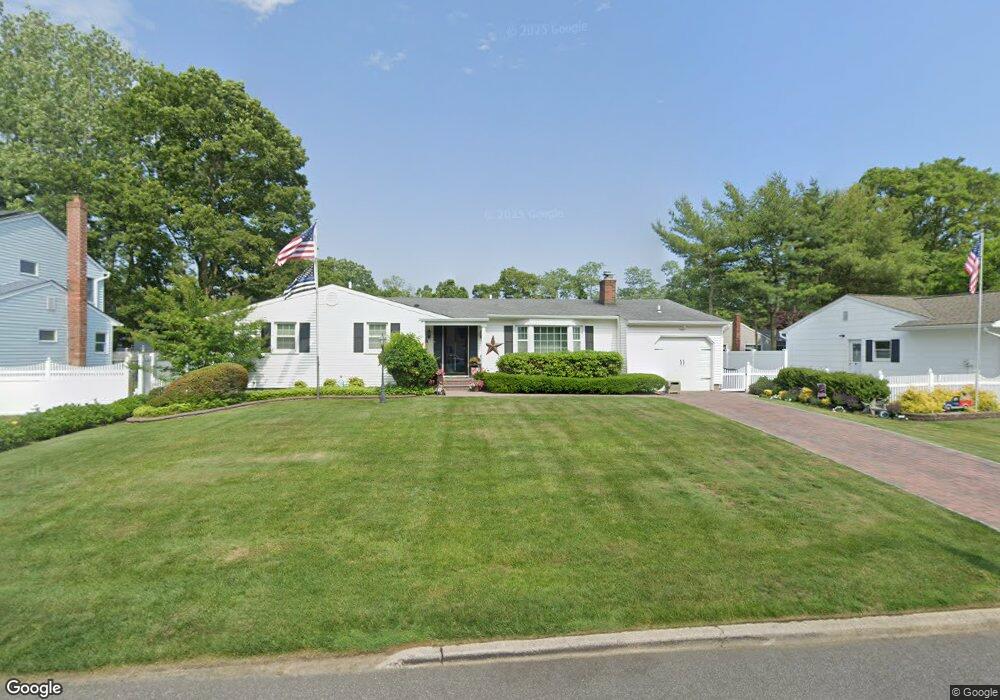 587 Bayport Ave, Bayport, NY 11705 - photo 1