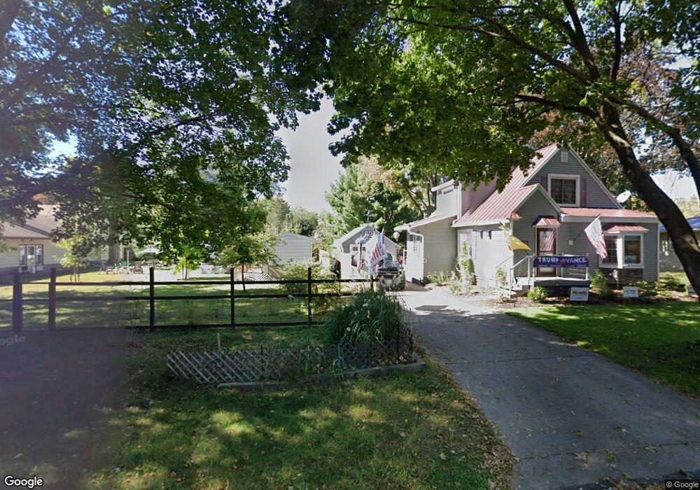 109 15th St SE, Menomonie, WI 54751 - photo 1