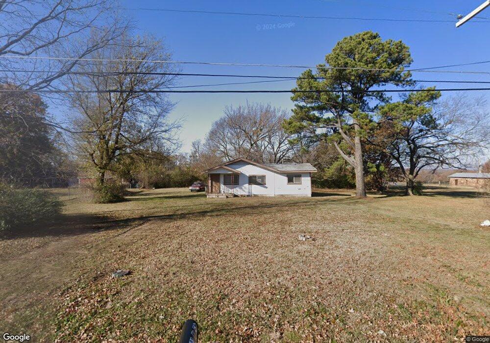 2201 N 5th St, Henryetta, OK 74437 - photo 1