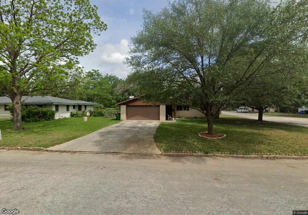 728 E Krezdorn St, Seguin, TX 78155 - photo 1