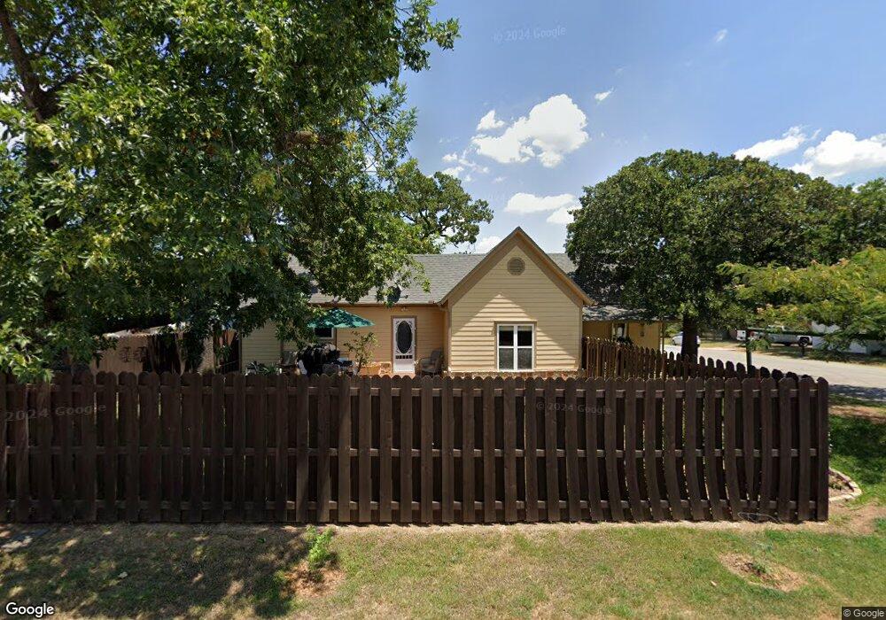 213 S Evans St, Boyd, TX 76023 - photo 1