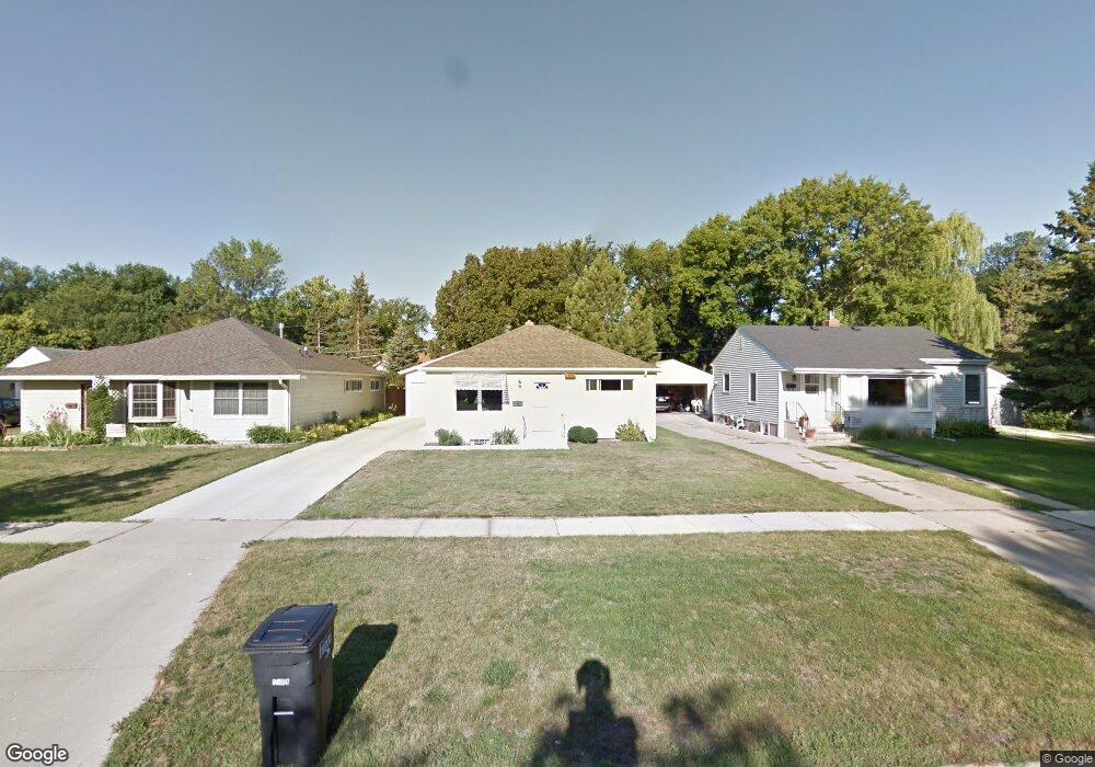 1326 9th St N, Fargo, ND 58102 - photo 1