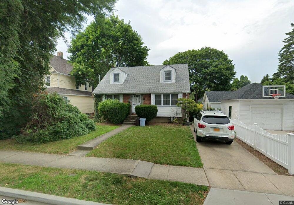 41 Sherman St, Lynbrook, NY 11563 - photo 1