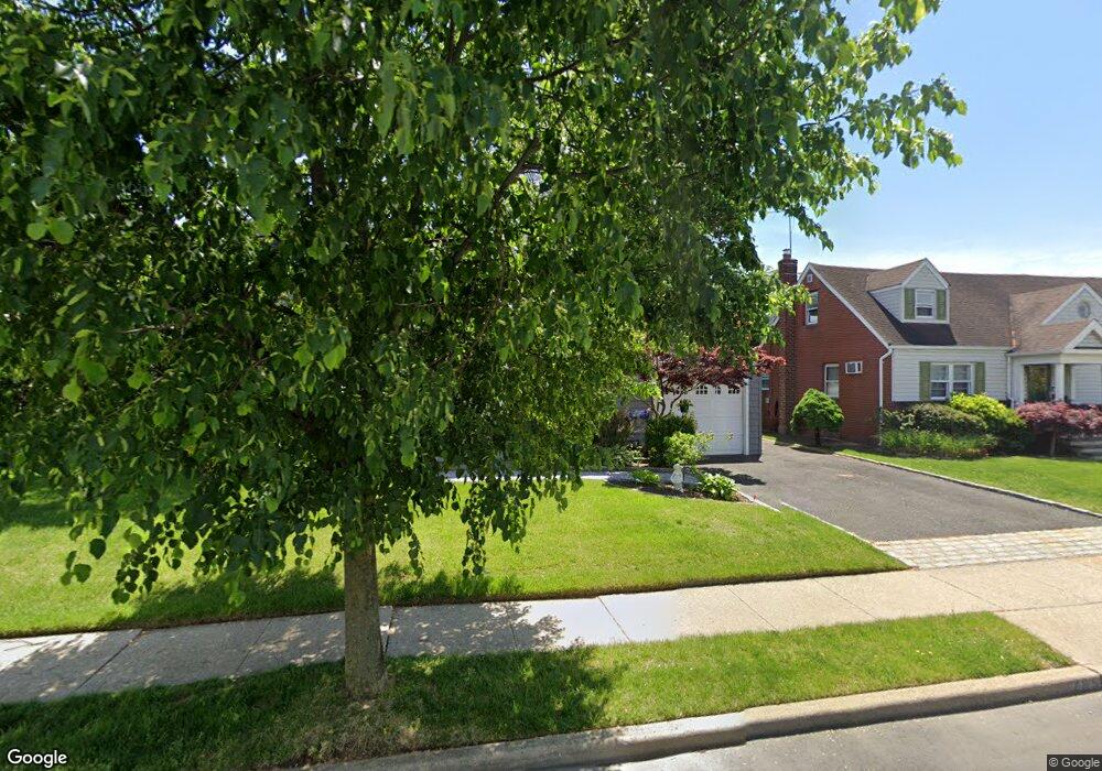 785 Caryl St, Franklin Square, NY 11010 - photo 1