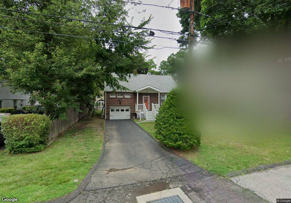 25 Avenue C, Norwalk, CT 06854 - photo 1