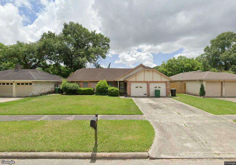 4203 Saratoga Dr, Houston, TX 77088 - photo 1