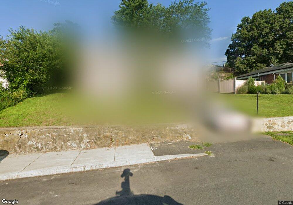 75 Upton Rd, Waltham, MA 02452 - photo 1