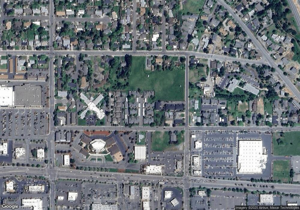 1822 NE Fairview Ave, Grants Pass, OR 97526 - photo 1