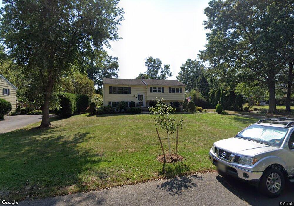 633 N Meadow Dr, Bound Brook, NJ 08805 - photo 1
