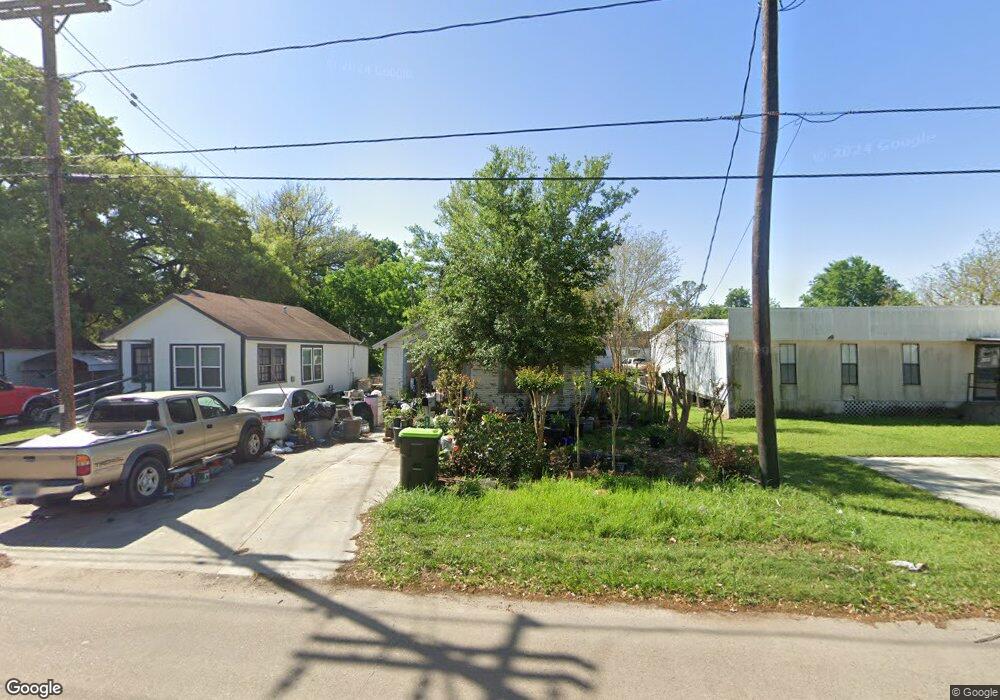 1906 Grace St, Bay City, TX 77414 - photo 1