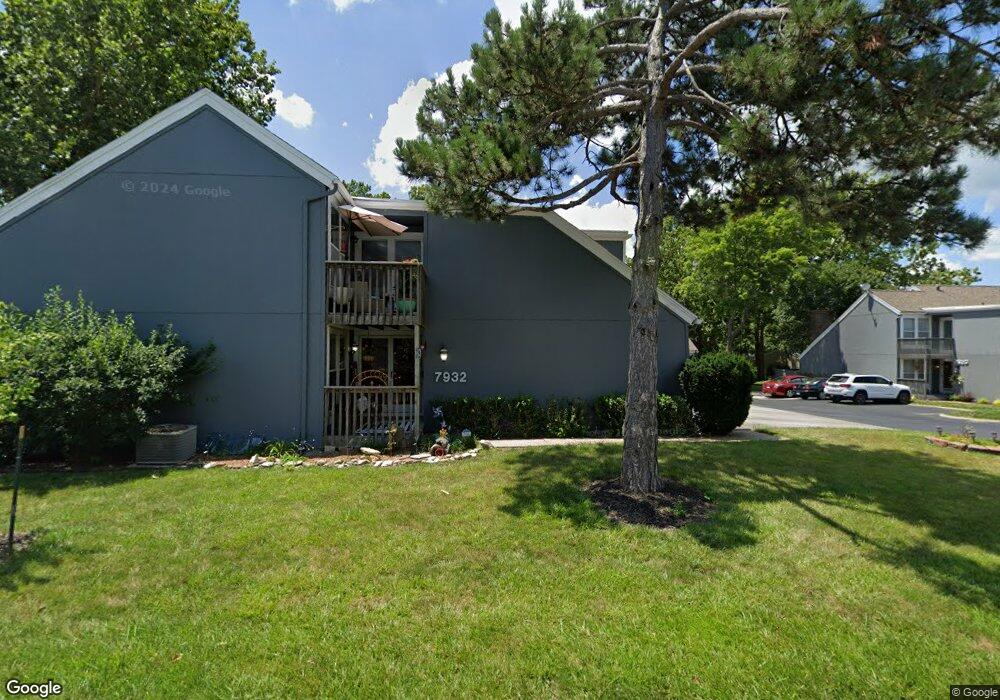 7930 Halsey St, Lenexa, KS 66215 - photo 1