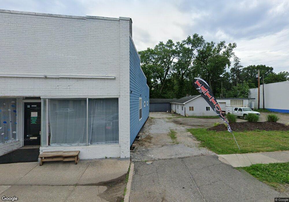 114 E Lincolnway, La Porte, IN 46350 - photo 1