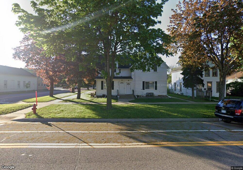 1027 N Broad St unit 3, Mankato, MN 56001 - photo 1