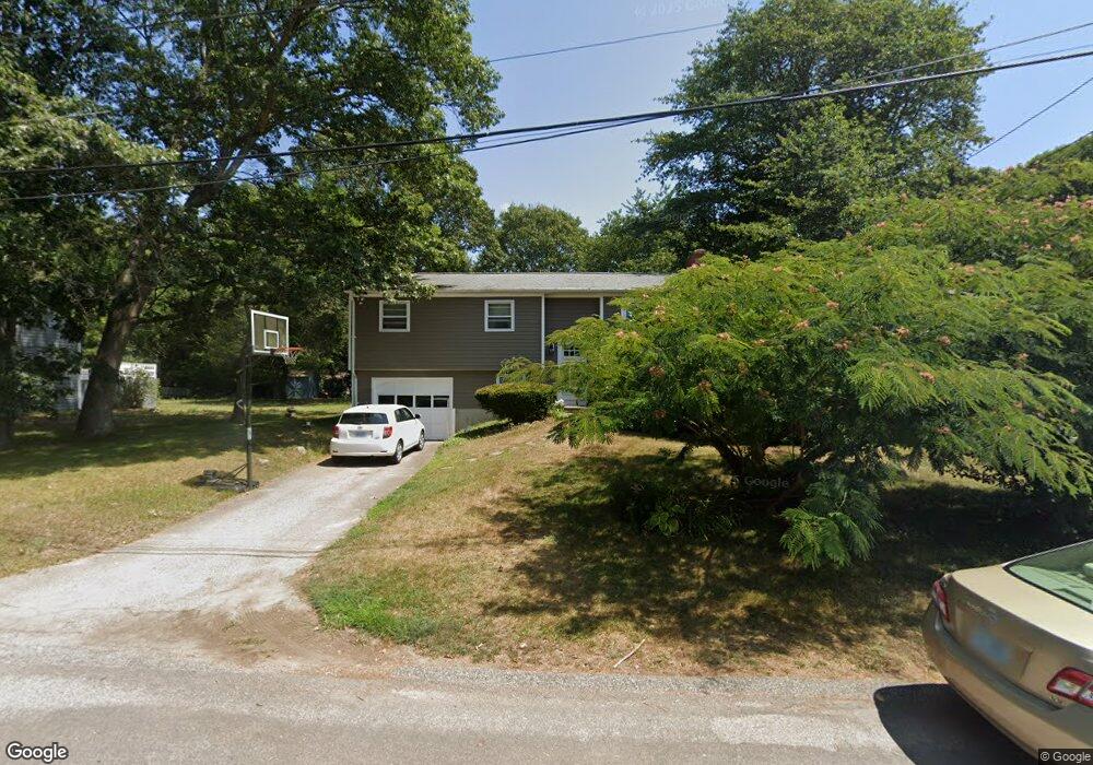 58 Overhill Rd, Wakefield, RI 02879 - photo 1