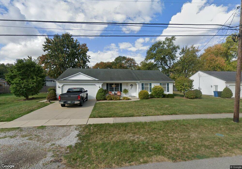 772 Maplewood Ave, Sheffield Lake, OH 44054 - photo 1