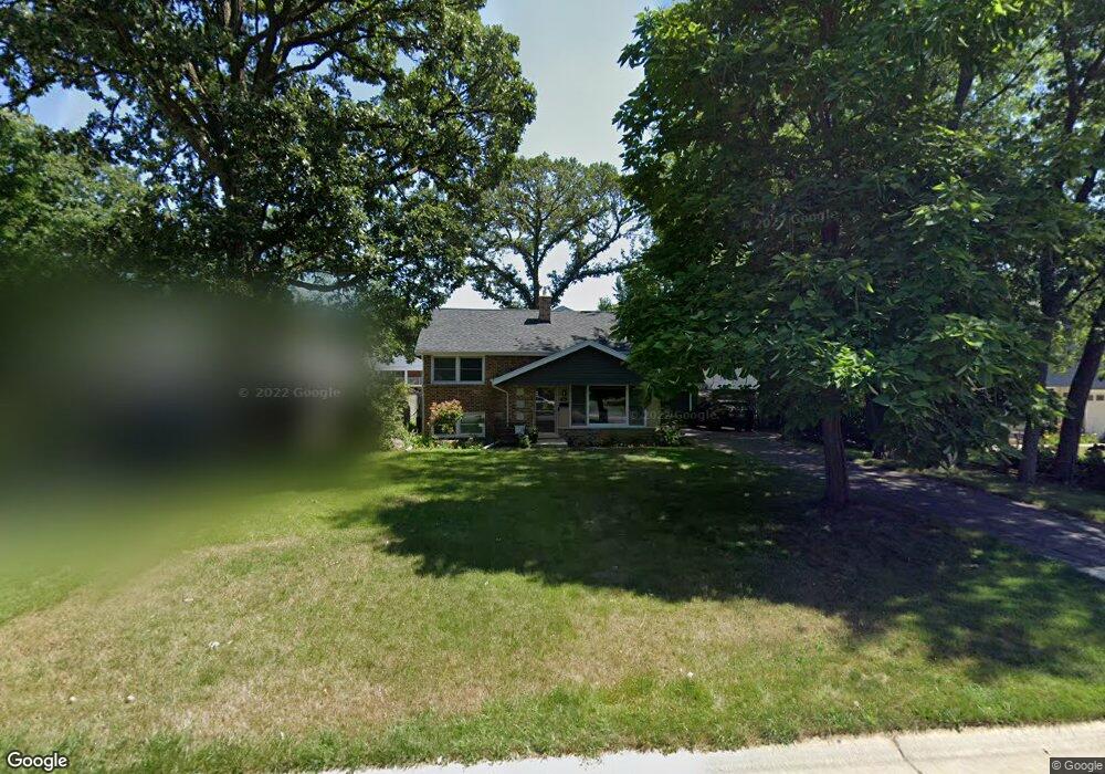 313 Birch Dr, Wheaton, IL 60187 - photo 1