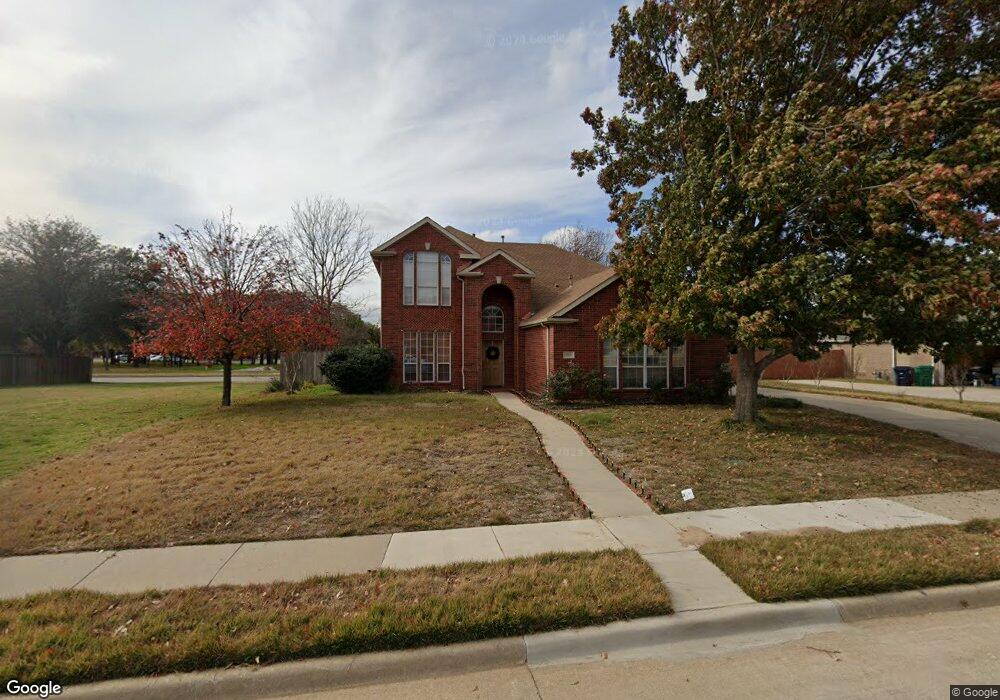 816 Abbots Ln, Denton, TX 76205 - photo 1