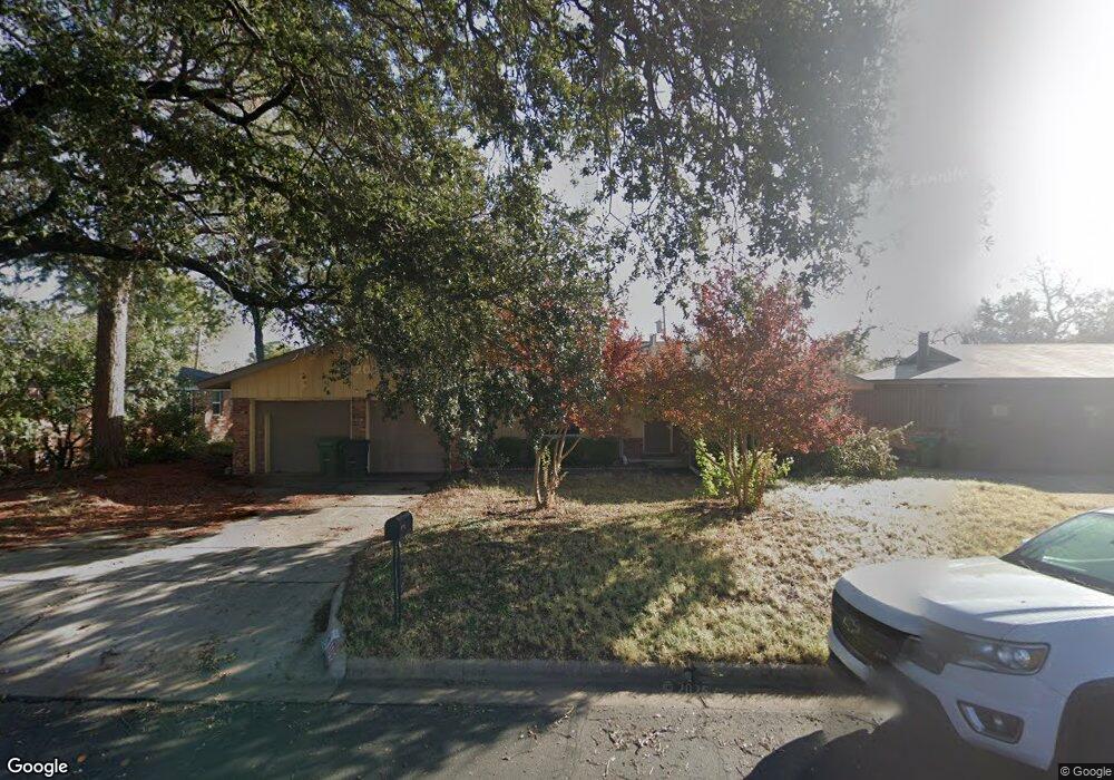 1112 Simpson Dr, Hurst, TX 76053 - photo 1