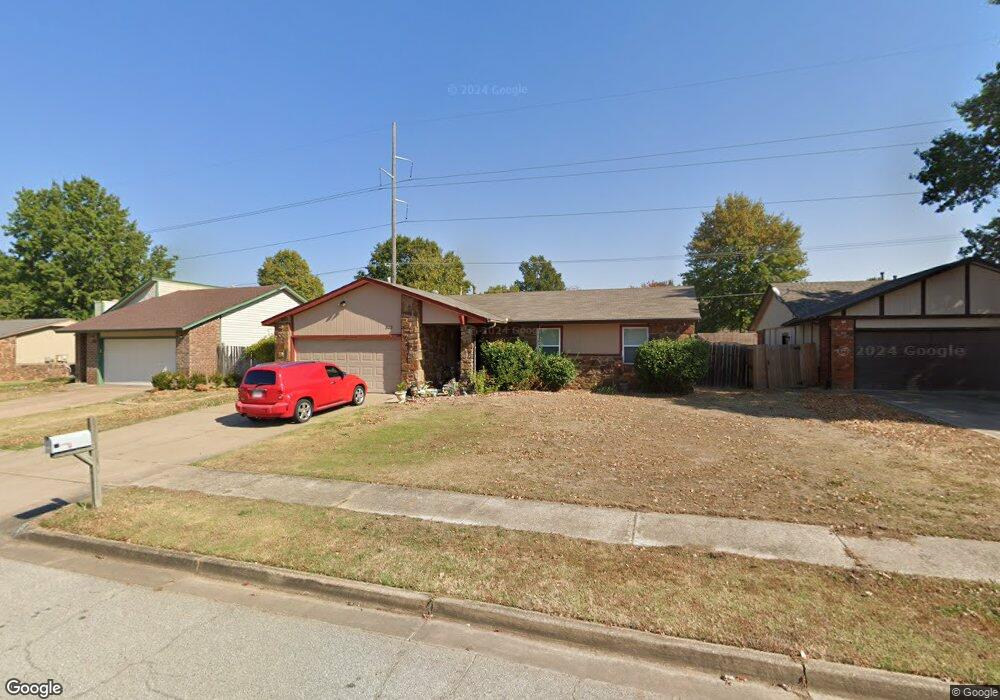 3123 S Maple Place, Broken Arrow, OK 74012 - photo 1