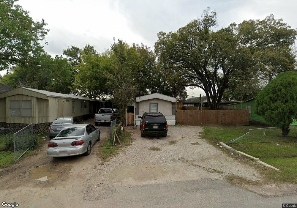 14134 Muscatine St, Houston, TX 77015 - photo 1