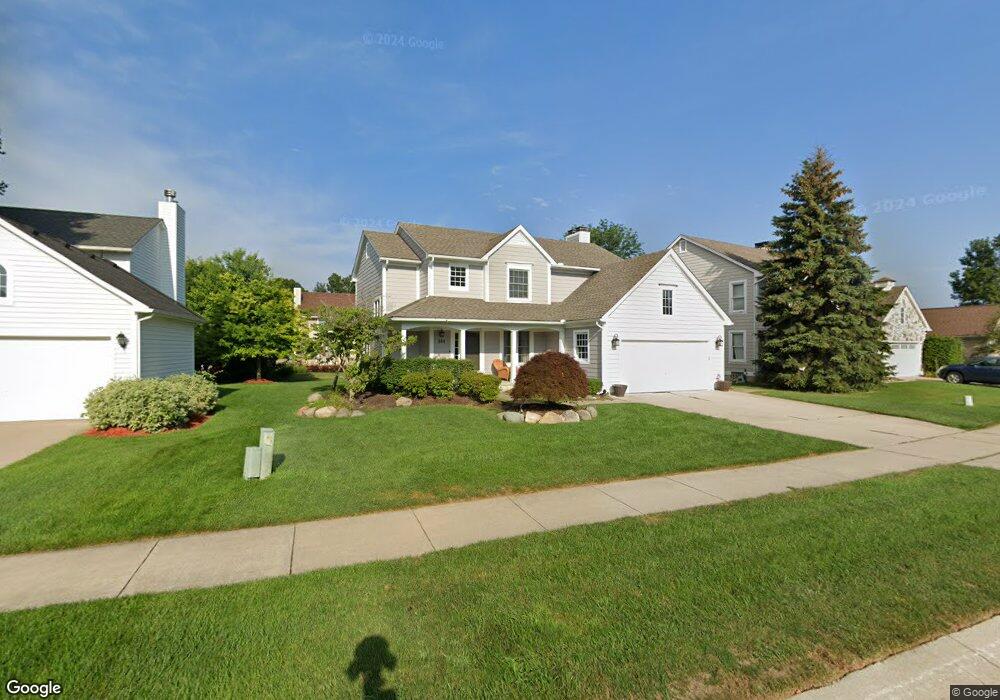 864 Linden Way, Auburn Hills, MI 48326 - photo 1