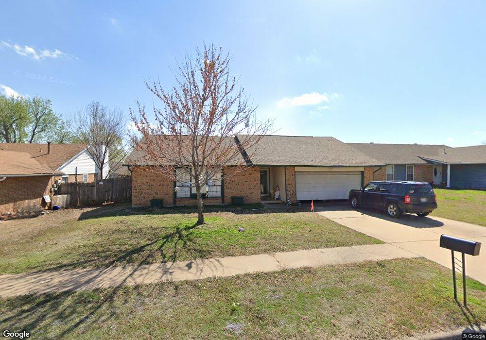 1512 NE 3rd St, Moore, OK 73160 - photo 1