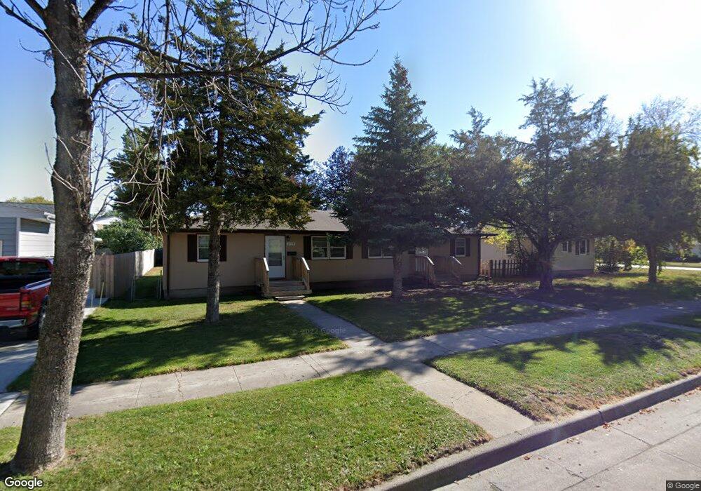 1439 S 15th St, Grand Forks, ND 58201 - photo 1