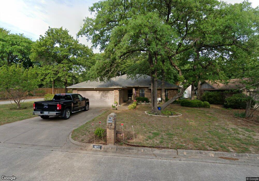 901 Red Oak St, Azle, TX 76020 - photo 1