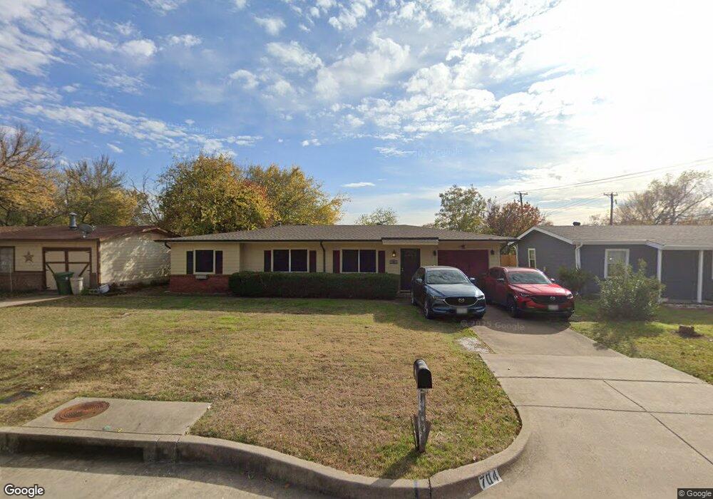 704 Greenway Dr, Hurst, TX 76053 - photo 1