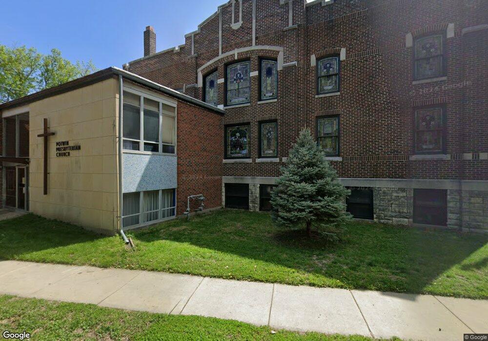 1412 SW 5th St, Topeka, KS 66606 - photo 1