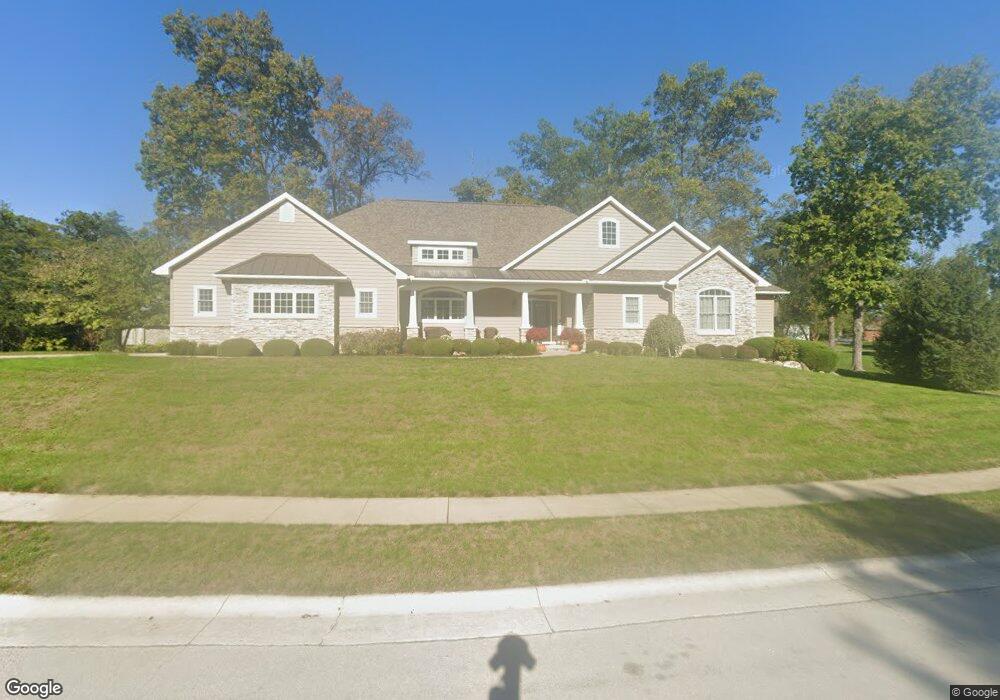 1212 Oakridge Ct, Wapakoneta, OH 45895 - photo 1