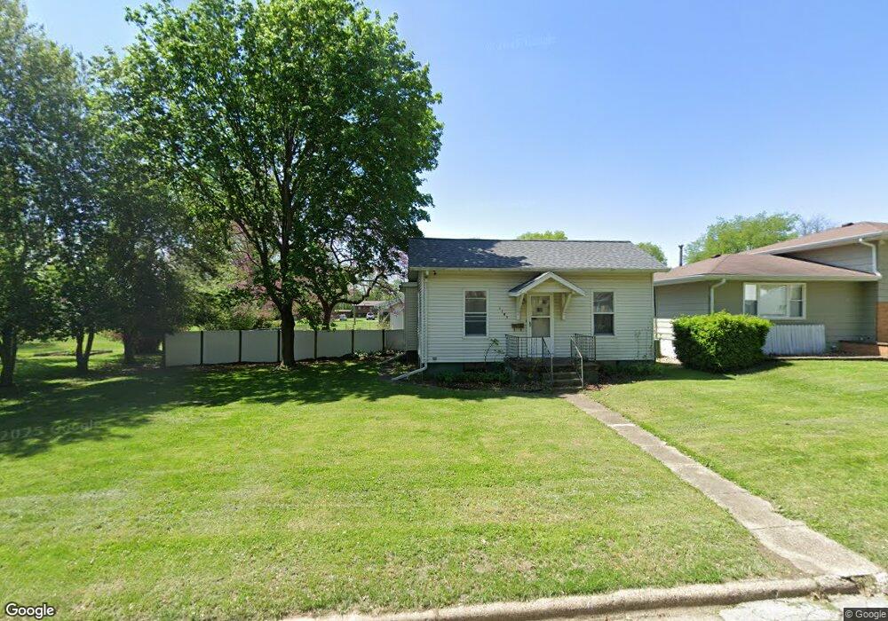 1127 Clinton St, Lincoln, IL 62656 - photo 1