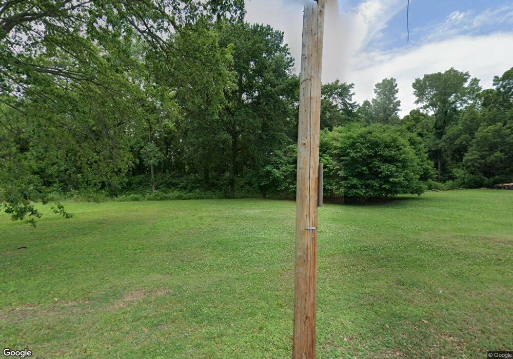 121 Booker St, Jackson, TN 38301 - photo 1