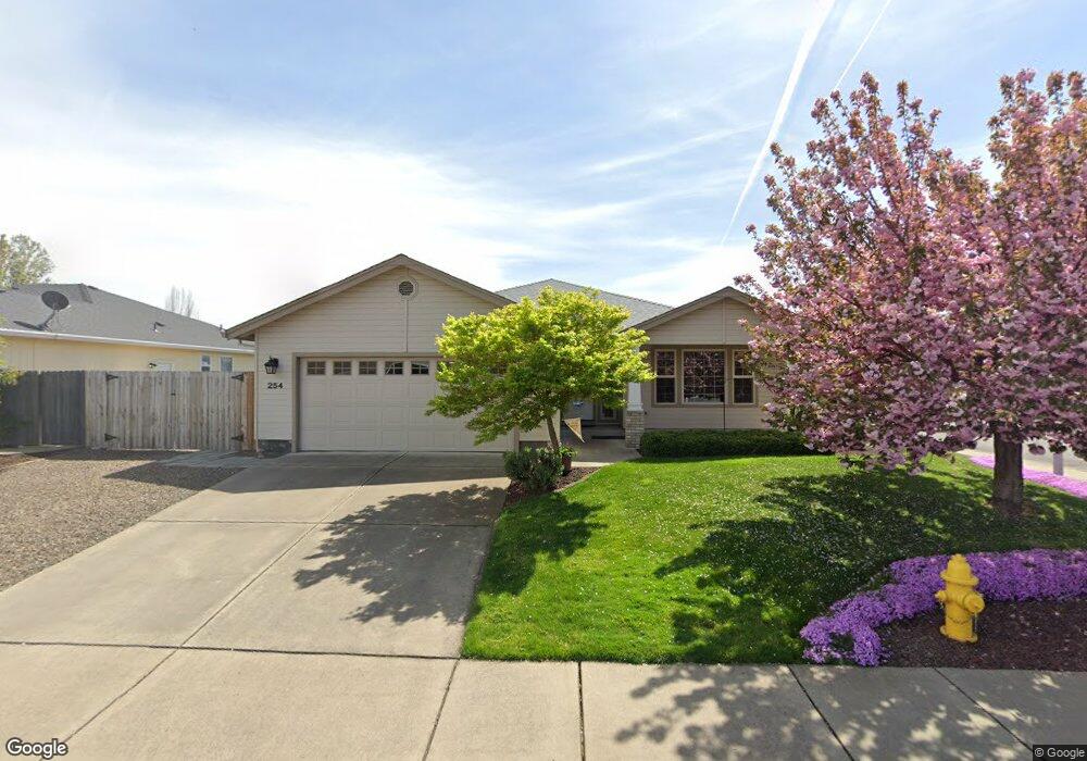 254 Applewood Dr, Central Point, OR 97502 - photo 1